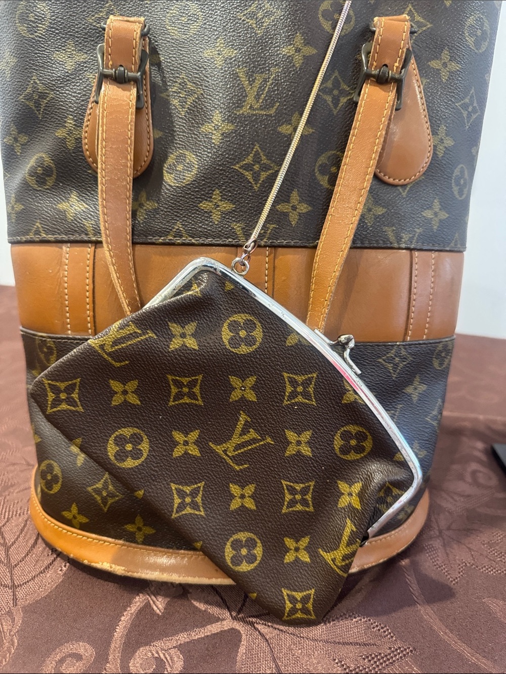 Louis Vuitton Vintage Monogram Large Bucket Bag - Picture 8 of 15